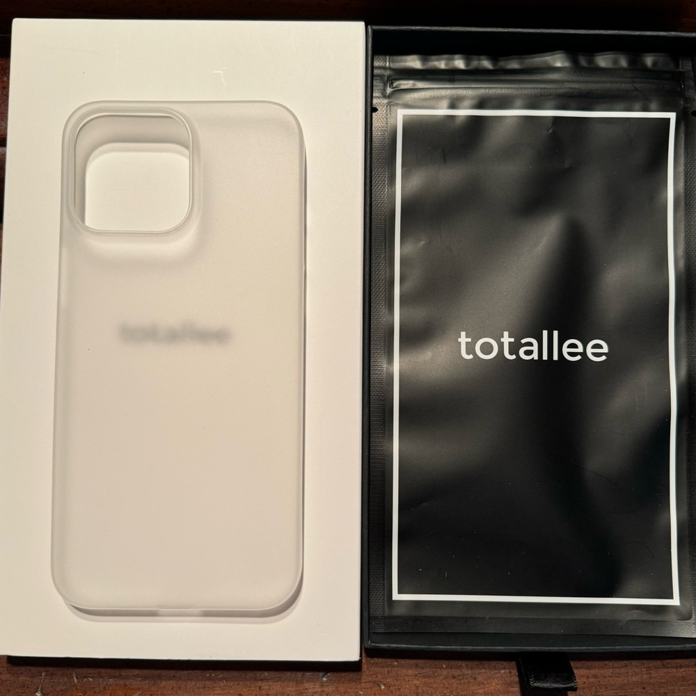 iPhone 15 Pro Max Totallee thinnest case.